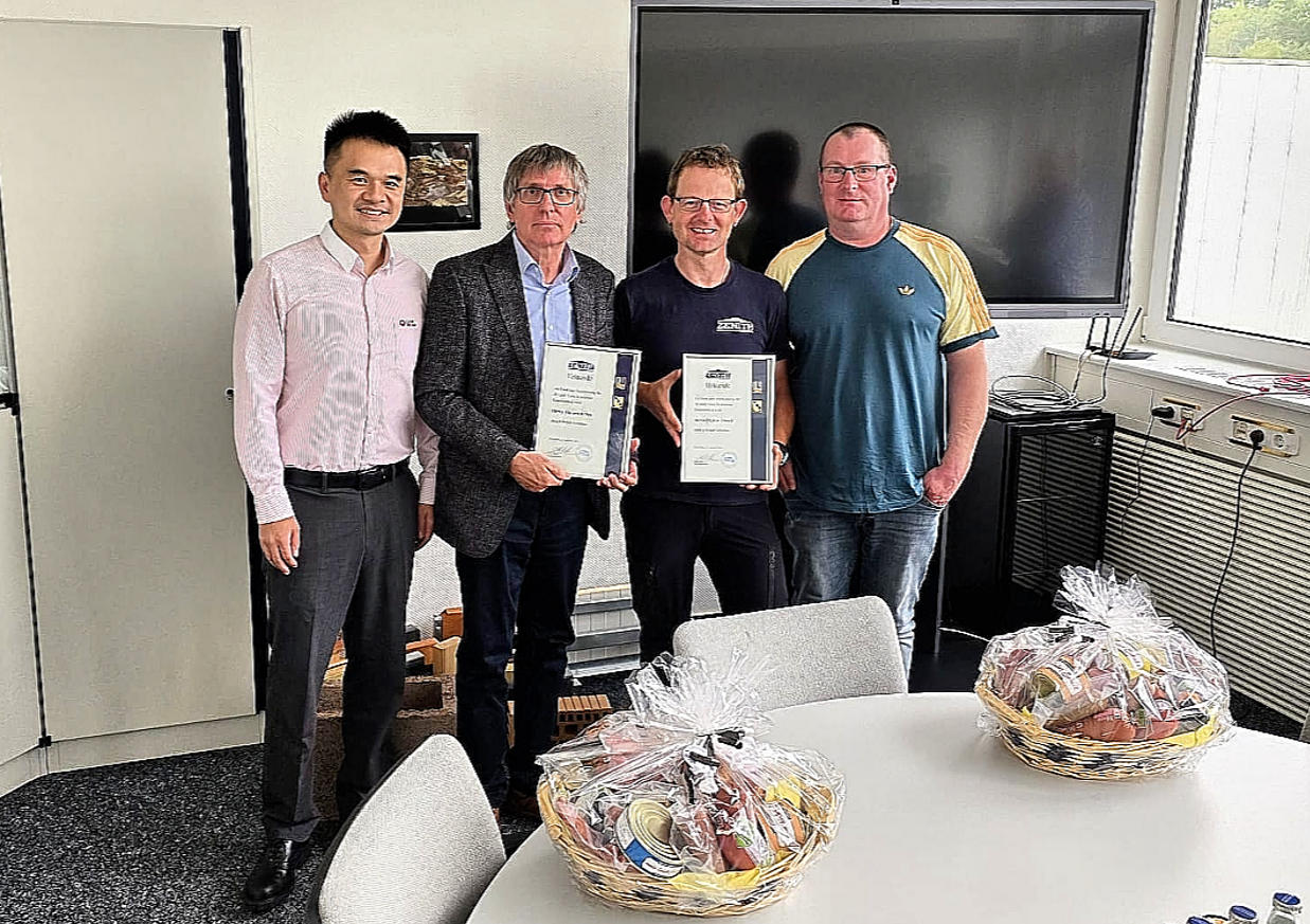 Салом ба салом салом додан